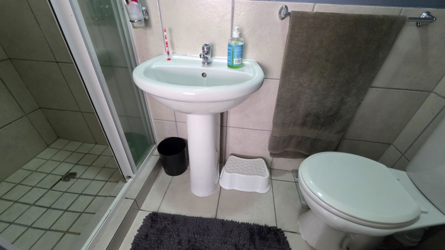 2 Bedroom Property for Sale in Island View Western Cape